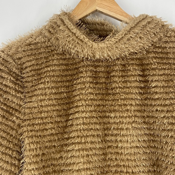 Vince Camuto eyelash gold tone shimmer boxy  top - Picture 2 of 16